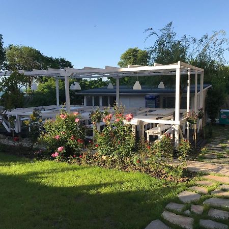 Family Hotel Akra Chernomorets Esterno foto