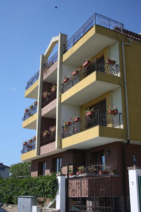 Family Hotel Akra Chernomorets Esterno foto