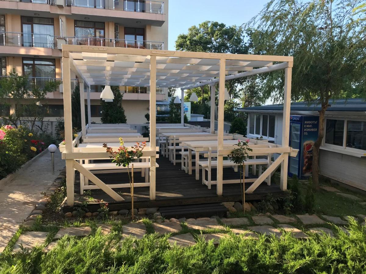Family Hotel Akra Chernomorets Esterno foto